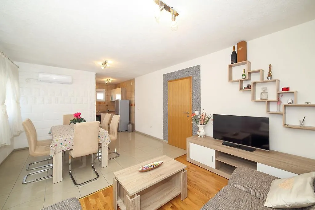 Apartment Rogosic Croatia